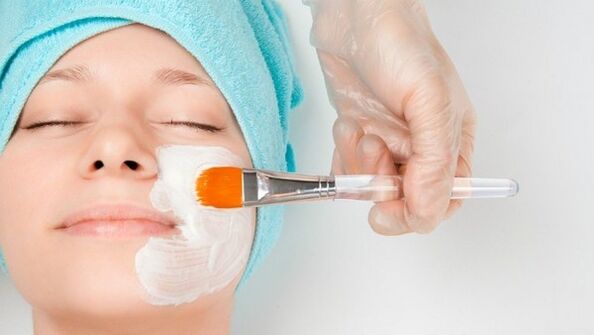 Face mask - folk remedy for skin rejuvenation at home
